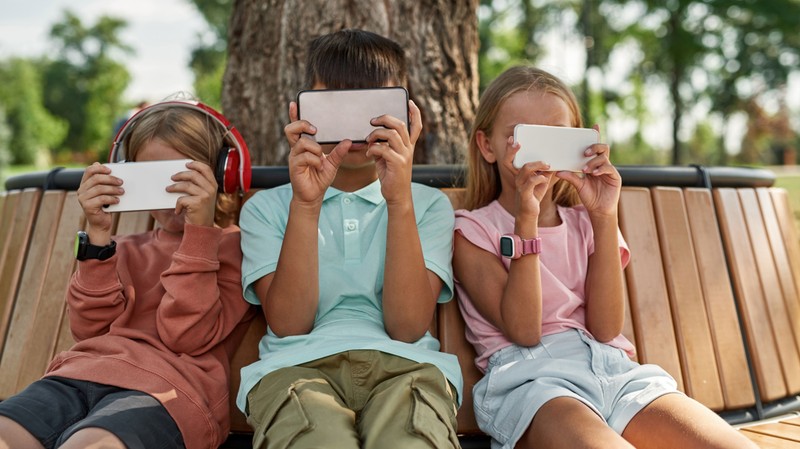 Ismerik, sokszor mégsem védekeznek a közösségi média veszélyei ellen a fiatalok