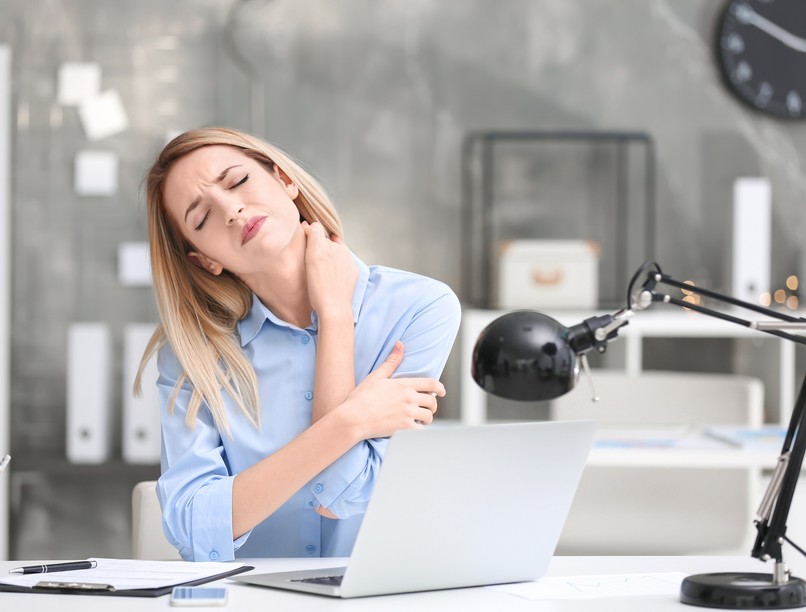 fejfájás vállfájdalom nyaki meszesedés tünete kezelése