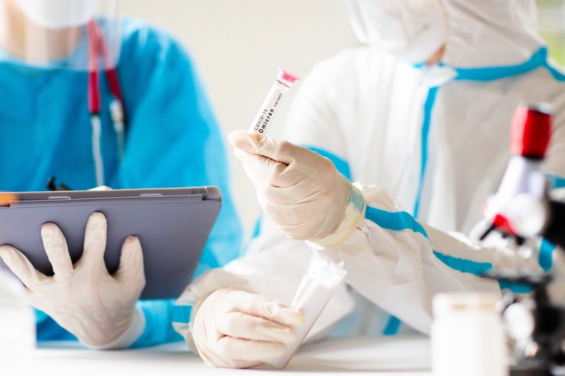 Romániában is megjelent a koronavírus omikron változata