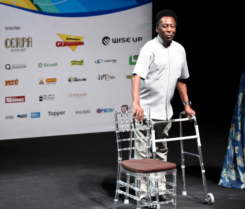 Emiatt a daganatos betegség miatt operálták meg Pelét