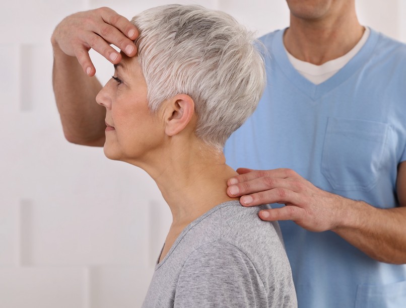 nyak zsibbadás fájdalom oka nyaki gerincsérv