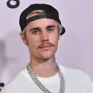 Egy vírus miatt lebénult Justin Bieber fél arca című cikk nyitóképe
