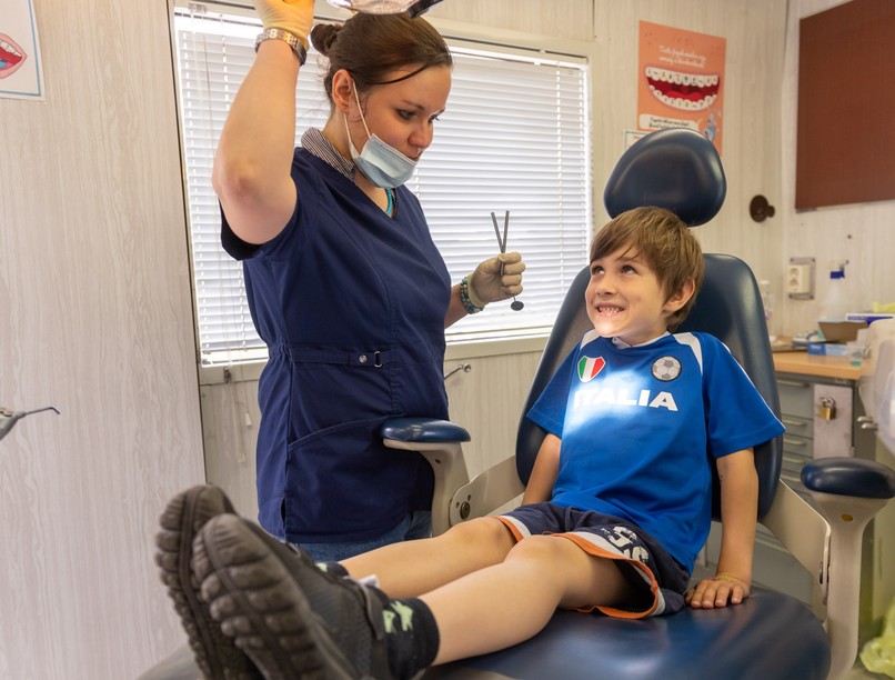 gyermekmentő szolgálat, szűrőbusz, fogászat, gyerek