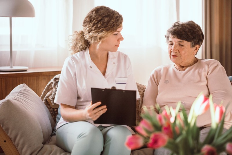 Alzheimer-kóros beteget ápol? Fogadja meg ezeket a tanácsokat