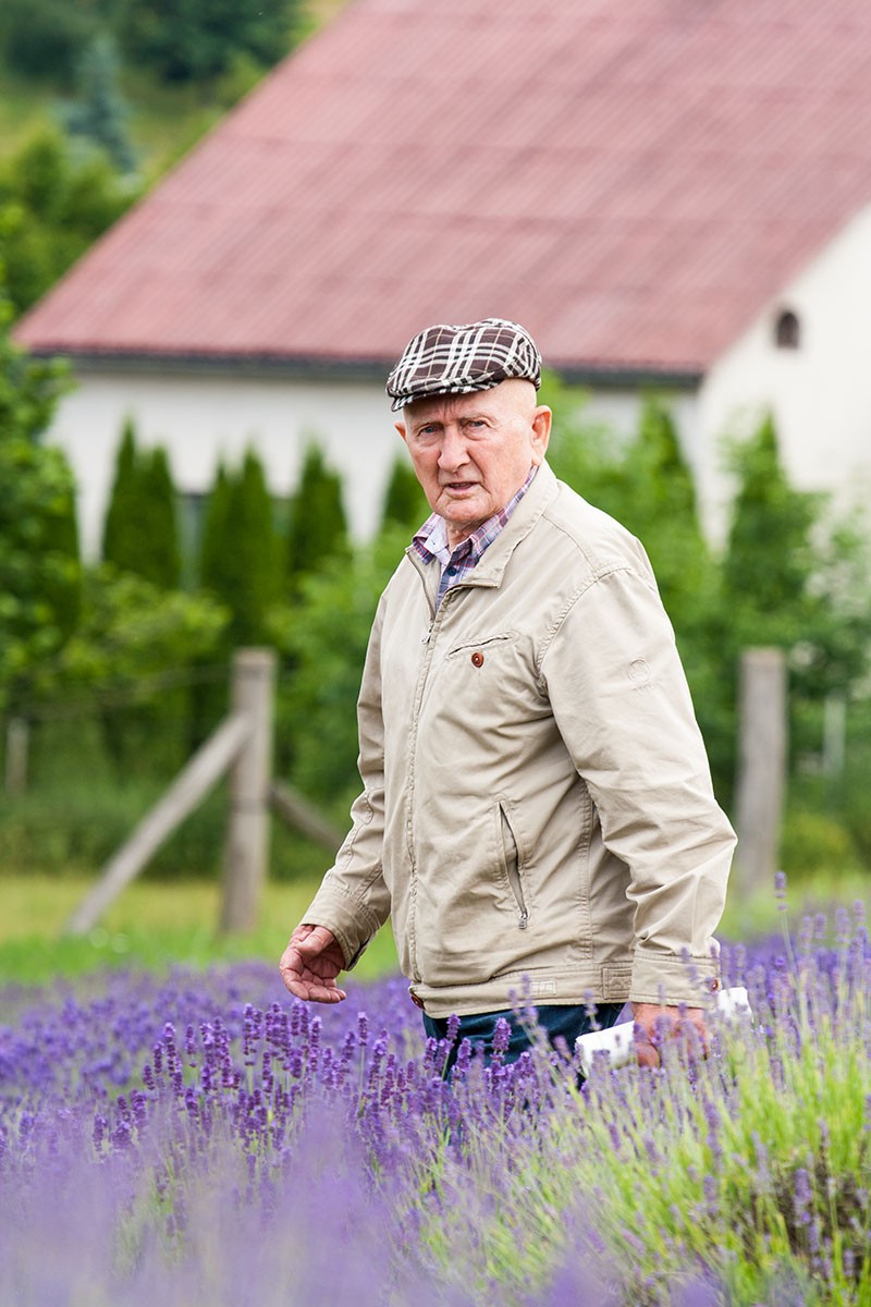 gyógynövény, túra, szabó gyuri bácsi, bükki füvesember