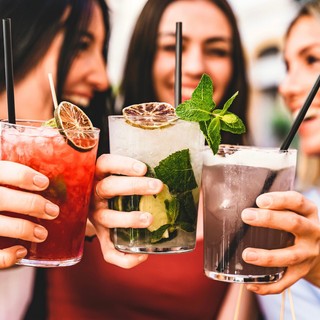 Rohamivás: ha pillanatok alatt mámoros állapotba kerül az alkoholtól, akkor önt is érinti! című cikk nyitóképe