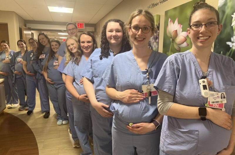 14 szülésznő lett egyszerre terhes egy csecsemőotthonban! A hír mindenkinek mosolyt csalt az arcára a kórházban