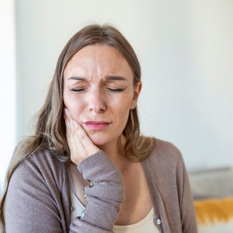 Állkapocsfájdalom és kattogás: miért nem elég csak az állkapcsot kezelni? című cikk nyitóképe