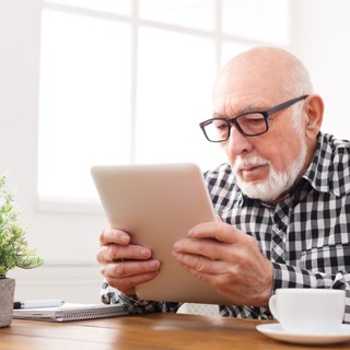 „Láttam a szavakat, de nem jelentettek semmit” – amikor az agyvérzés csendben érkezik című cikk nyitóképe