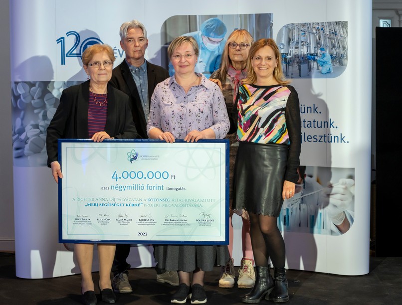 ingyenes segítségnyújtás, daganatos betegek,  pszichoonkológia, pszichés támogatás, Richter Anna Díj