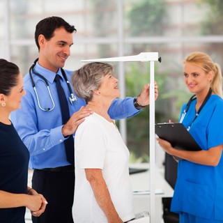 Miért leszünk alacsonyabbak idős korunkra? című cikk nyitóképe