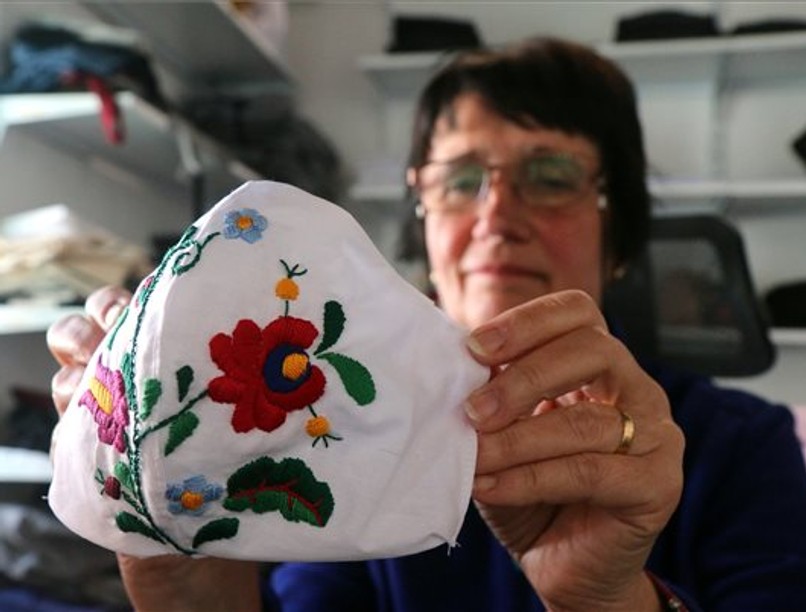 matyó mintás maszk