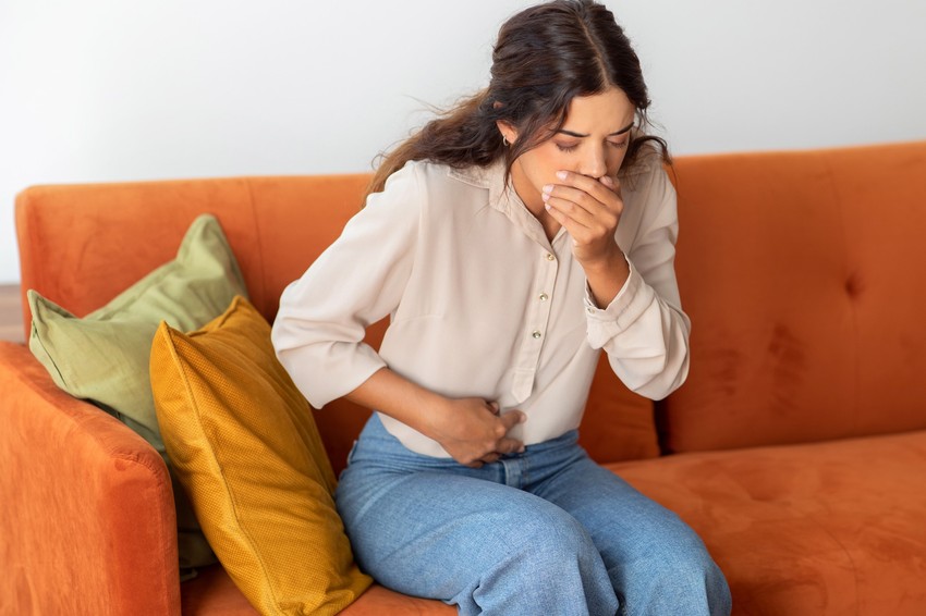 Milyen tünetekre kell figyelnünk, hogy még időben észrevegyük a hepatitiszt?