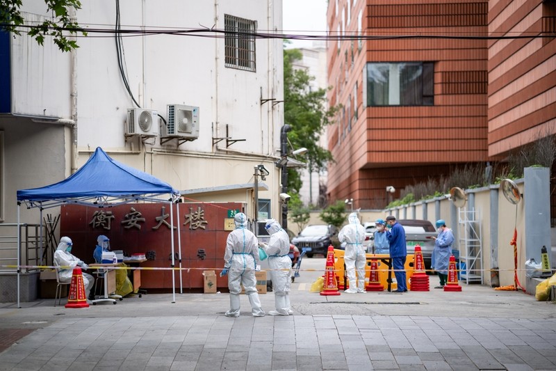 Visszaüzentek a kínai kutatók: brutális következményekkel járna zéró-covid feladása