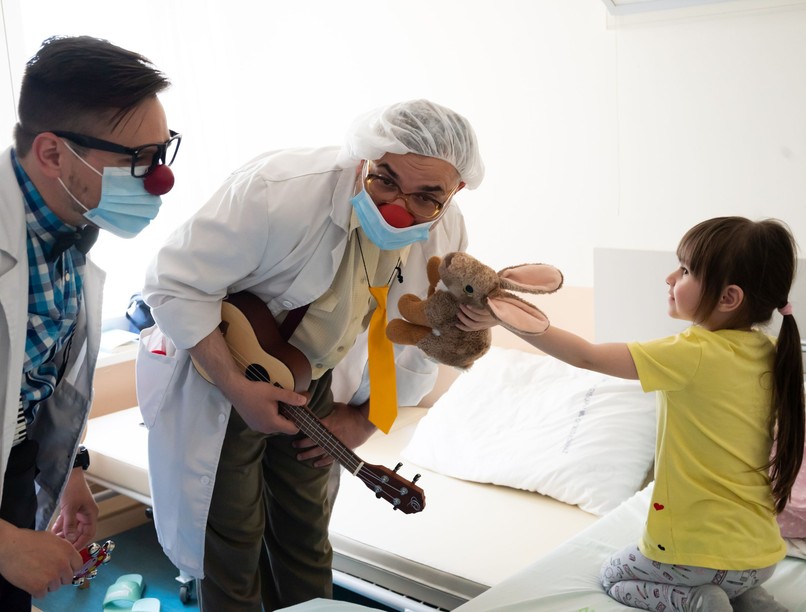 Piros Orr Bohócdoktorok, Kaposvár, kórház, gyerek