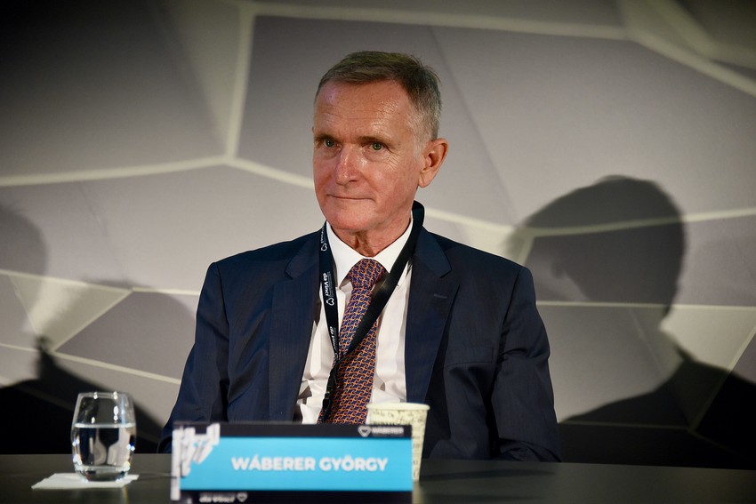 “Úgy érzem, most az egészségügyben lehet a legnagyobb értéket teremteni, erre összpontosítok.” /Wáberer György/