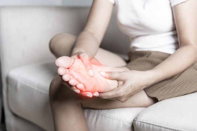 Lábfájdalom: ilyen, amikor a talpi izompólya gyulladása okozza