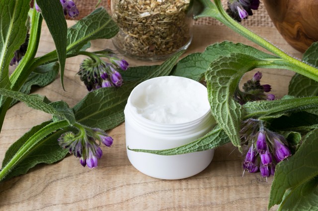 Mire jó a fekete nadálytő? Nem mindegy mire és hogyan használja!