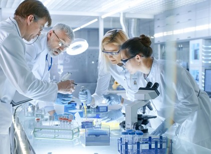 Célzott támadás a daganat ellen – az ELTE laborjából a személyre szabott terápiákig című cikk nyitóképe