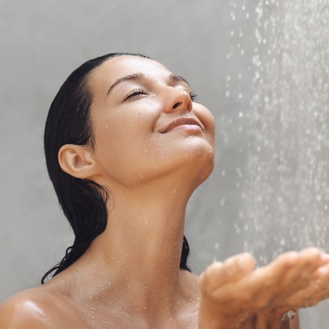 Három apró lépés zuhanyzás előtt, melyet sokan kihagynak, pedig igen fontos lenne című cikk nyitóképe