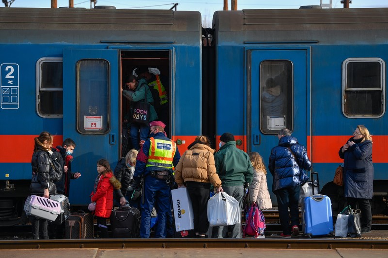 Fontos határidők, tudnivalók: így vehetik ingyen igénybe a menekültek a magyar orvosi ellátást