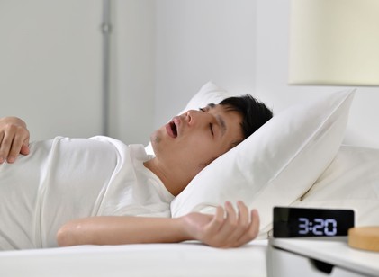 Kiderült, mikor működnek  az ereink a legrosszabbul! Ezért épp hajnali 3-kor a legsúlyosabb az alvási apnoe okozta érkárosodás is című cikk nyitóképe