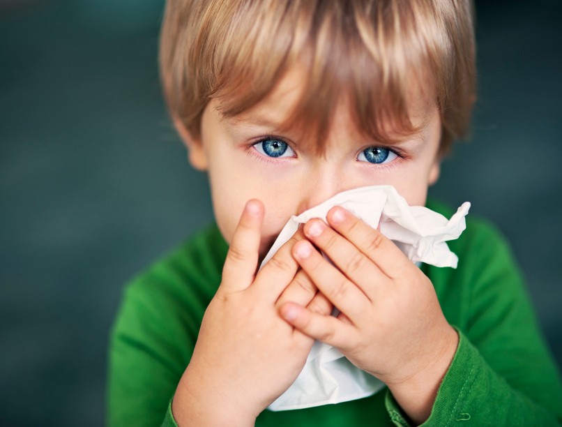 allergia, tünet, gyerek, orrfolyás, tüsszögés