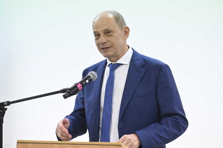 Prof. Dr. Tenke Péter nemzetközi békedíjban részesült