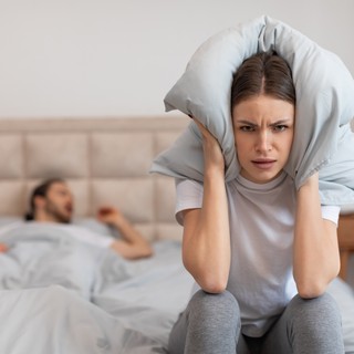 A horkolástól képtelen rendesen átaludni az éjjelt? Ezeket mindenképp próbálja ki! című cikk nyitóképe