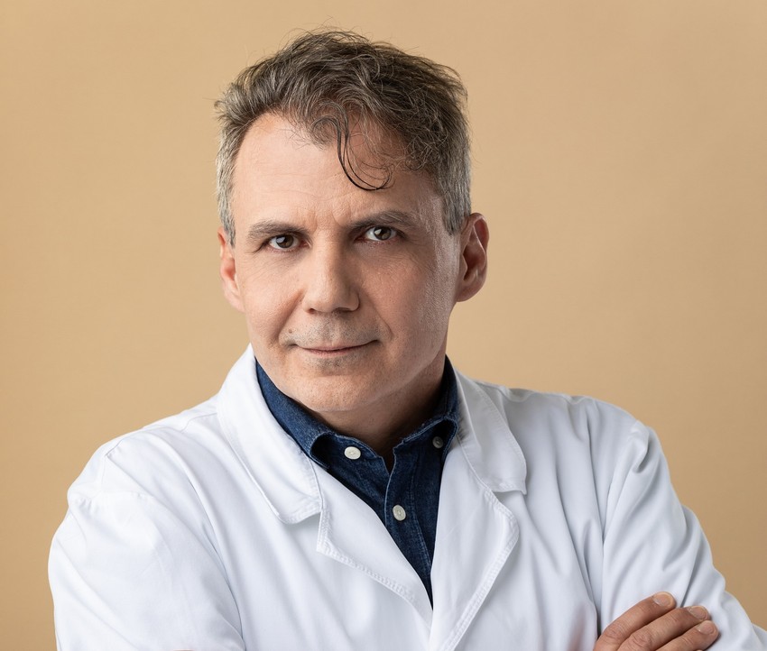 Dr. Molnár Béla Ákos, a Budapest Plasztikai Intézet sebésze