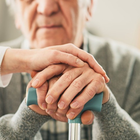 Így néz ki testközelből egy Alzheimer-kóros beteg gondozása: amiről szinte senki sem beszél című cikk nyitóképe