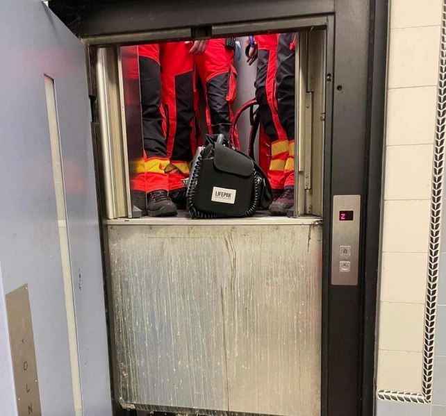 Allergiás panaszok miatt hívták a mentőket Budapesten, szinte hihetetlen, ami ezután történt