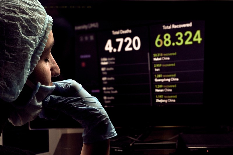 Koronavírus: nem csökken a halálozás, elhunyt 291 beteg