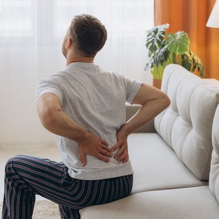 A vegán, jógázó férfi csupán hátfájásra panaszkodott – később kiderült, hasnyálmirigyrákban szenved című cikk nyitóképe