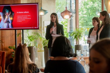 Tüskés Henrietta -  CZ SK HU Country Group Commercial Lead