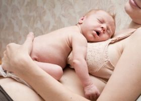 Kismamák: kevés alvás = szülés utáni depresszió?