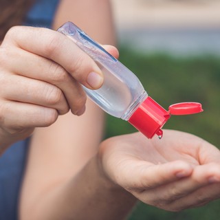 Kézfertőtlenítő: valójában ennyit kellene használni belőle című cikk nyitóképe