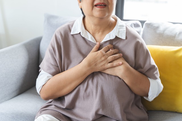 Ezek a tünetek utalhatnak szívbillentyűhibára: a lábduzzanat az egyik