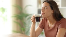 Kávézik? A kutatók szerint egyeseknél a fogyásra is hatással lehet című cikk nyitóképe