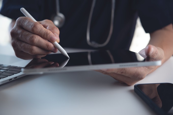 Újabb digitalizáció jön az egészségügy területén című cikk nyitóképe