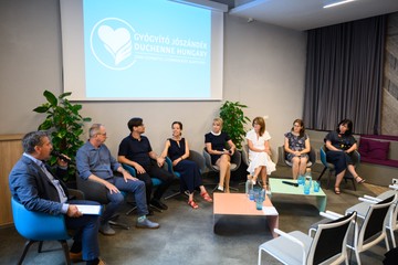 Az érintett családok számára a legáhítottabb segítséget az új gyógyszerek és terápiák jelentik - többek között ezekről az eredményekről is friss információt nyújtottak azok a szakértők, akik a világnap alkalmából, szeptember 4-én a Gyógyító Jószándék a DMD-Izombeteg Gyermekekért - Duchenne Hungary Alapítvány által rendezett kerekasztal-beszélgetésen vettek részt.