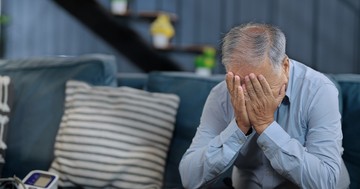 Rossz alvás, demencia, korai halál: a magány nemcsak a lelkünket viseli meg