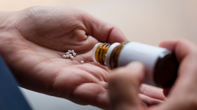 homeopátia, természetes gyógyszer, étrend-kiegészítő, Dobson Szabolcs