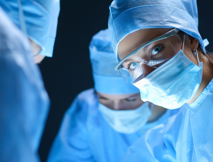 rezidens orvos sebész sürgősségi kórház orvos válaszol