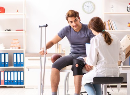 Összeszaladtak az orvosok: szokványos térdműtét után egy másik nyelven kezdett beszélni egy 17 éves fiú! című cikk nyitóképe