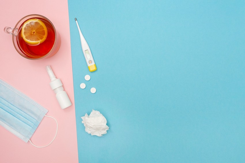 Ha megfázott, náthás, maradjon otthon (főképp az első napokban, amikor a leginkább fertőz), lehetőleg ágynyugalomban, meleg környezetben, ügyeljen a lázcsillapításra és fogyasszon sok folyadékot, vizet, gyógynövényes teát.