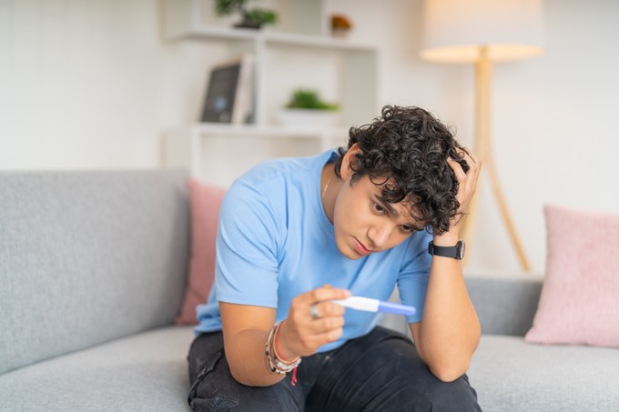 Pozitív lett egy 18 éves fiú terhességi tesztje – és ez mentette meg az életét! című cikk nyitóképe