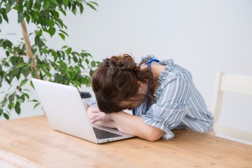 Őszi fáradtság: több állhat mögötte, mint a hétköznapokhoz való visszaszokás