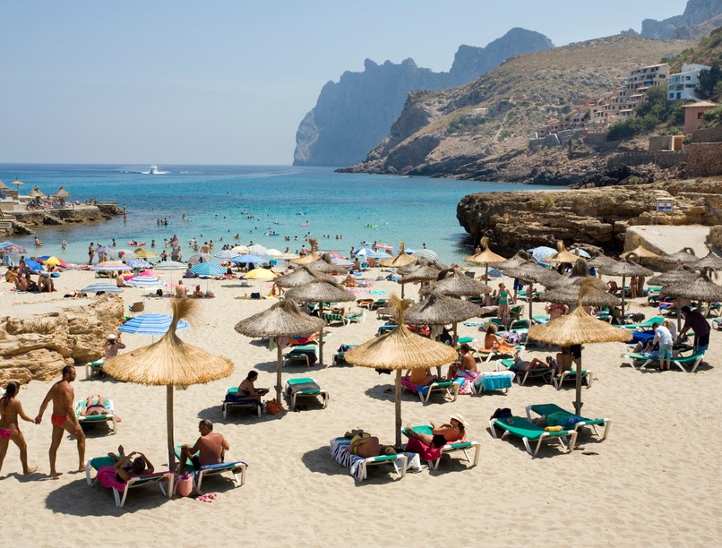 psanyolország, utazás, koronavírus, vakcina útlevél, oltási igazolvány