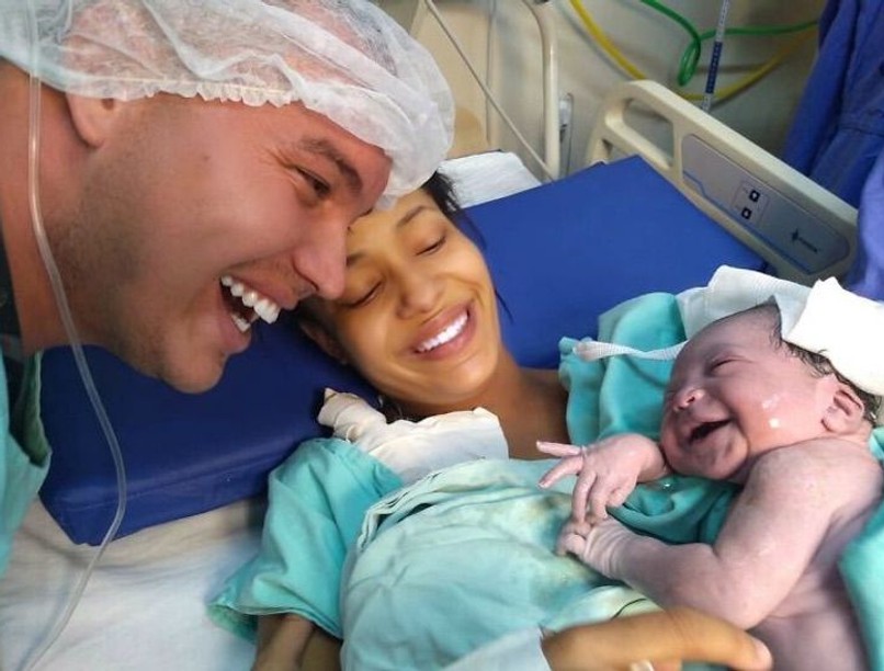 apává válás, apaság, anyaság, baba-mama, újszülött, születés, gyermek